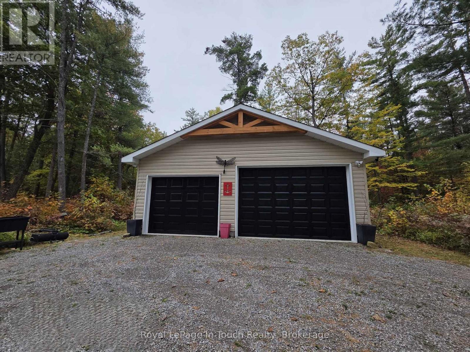 2021 Beaver Dam Road, Severn, Ontario  L0K 1E0 - Photo 47 - S14029912