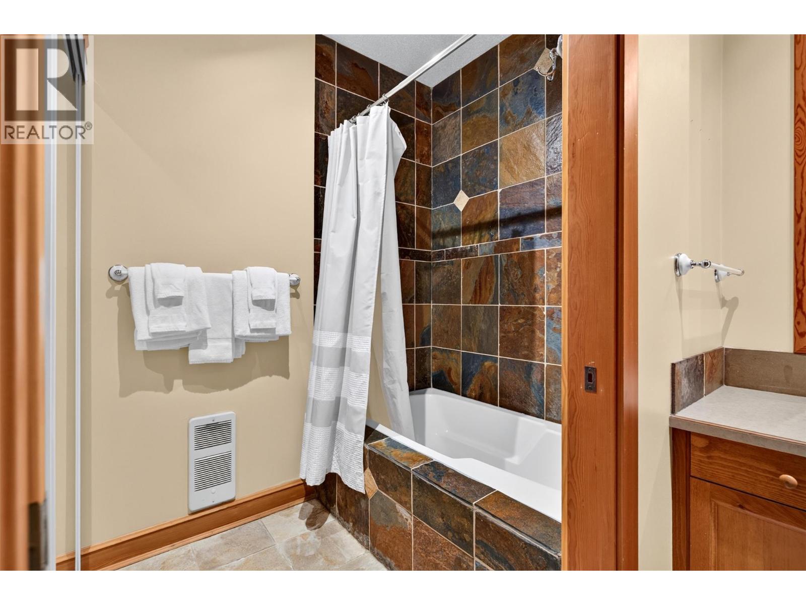 5873 Snow Pines Crescent Unit# A, Big White, British Columbia  V1P 1T4 - Photo 14 - 10401471