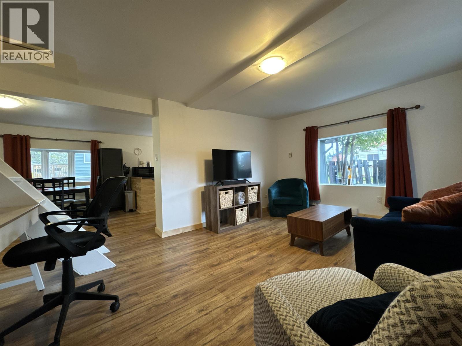 9807 Freddette Avenue, Hudsons Hope, British Columbia  V0C 1V0 - Photo 6 - R3174681