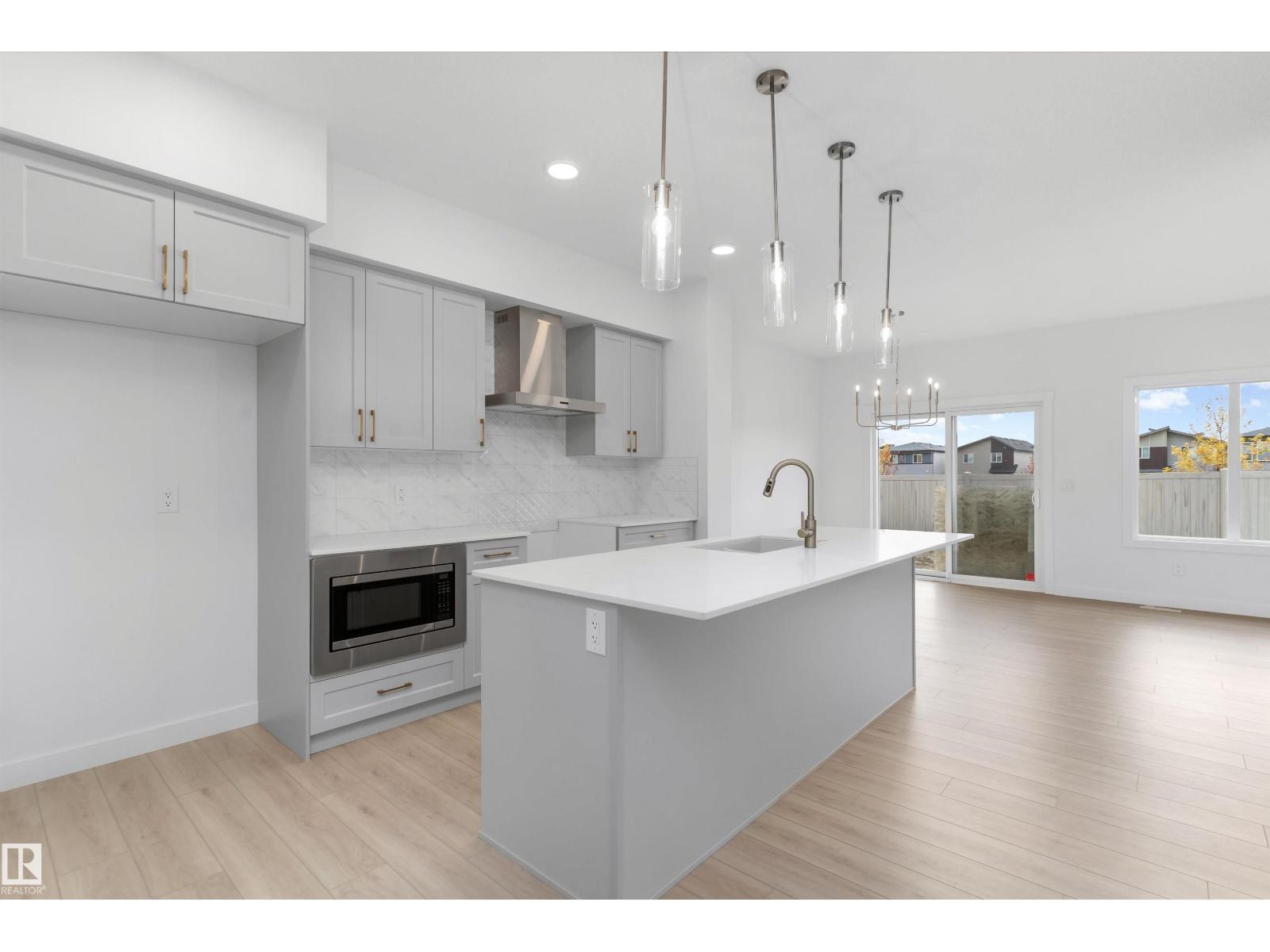 19005 24 Av Nw, Edmonton, Alberta  T6M 3L3 - Photo 10 - E4493088