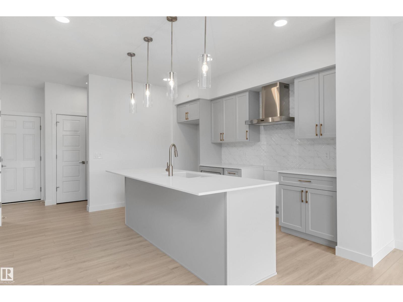 19005 24 Av Nw, Edmonton, Alberta  T6M 3L3 - Photo 8 - E4493088