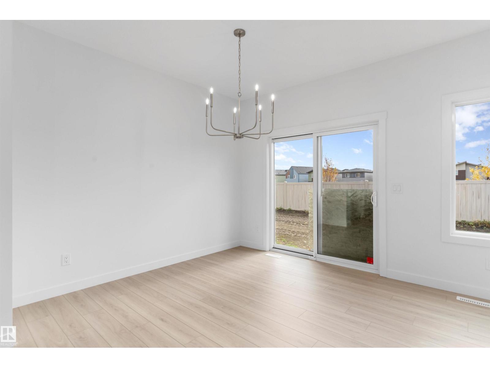 19005 24 Av Nw, Edmonton, Alberta  T6M 3L3 - Photo 11 - E4493088