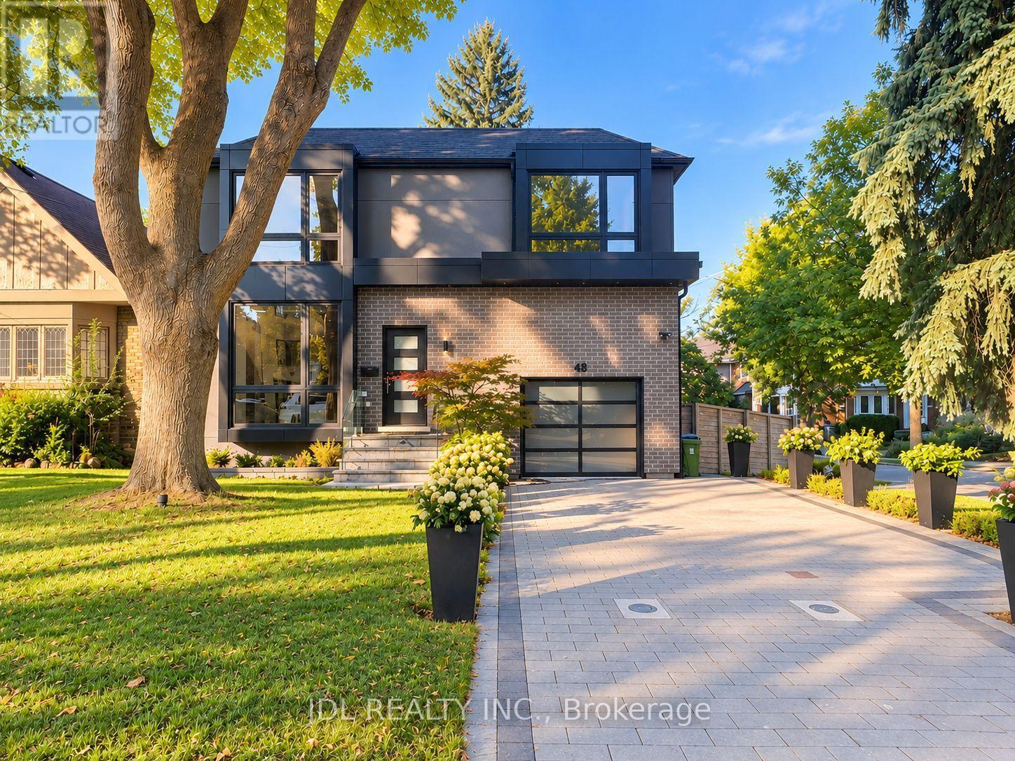 48 SHARRON DRIVE, Toronto, Ontario