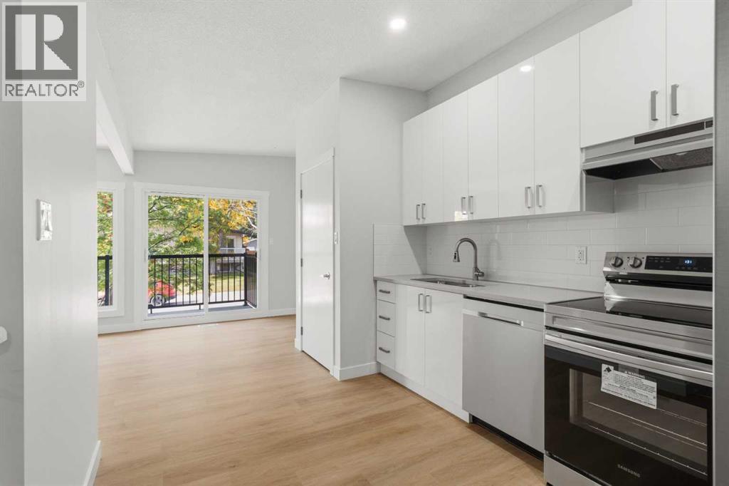 30 / 32 Dalton Bay NW