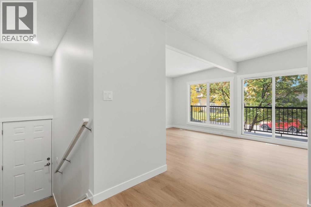 30 / 32 Dalton Bay NW
