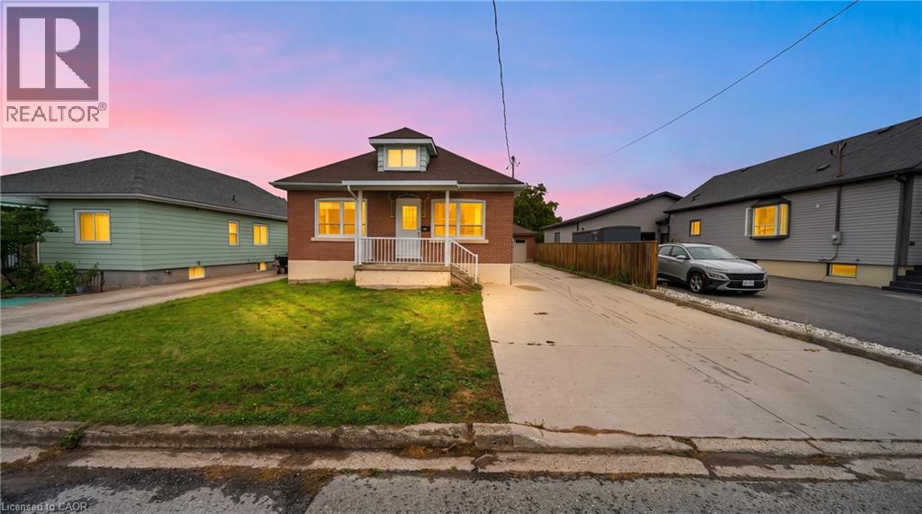 16 GARDEN Street, Thorold, Ontario