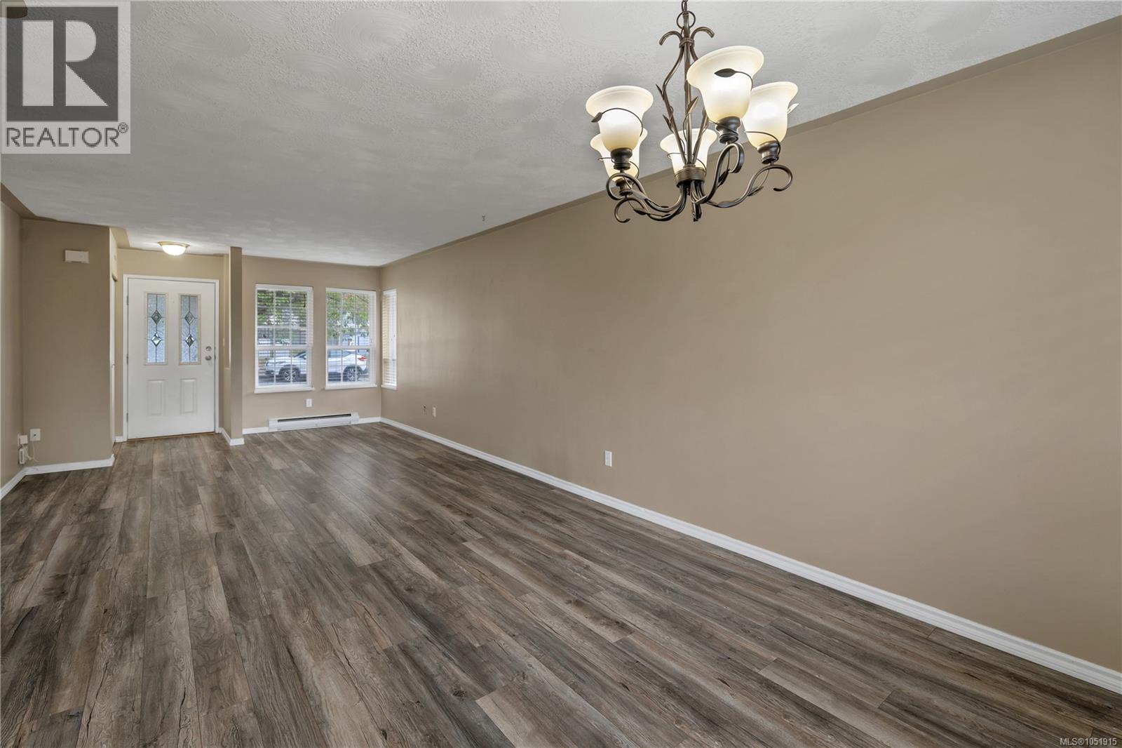 1 772 Robron Rd