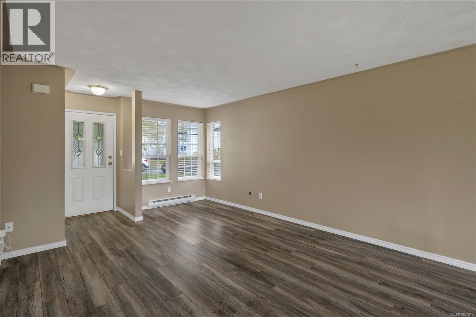 1 772 Robron Rd