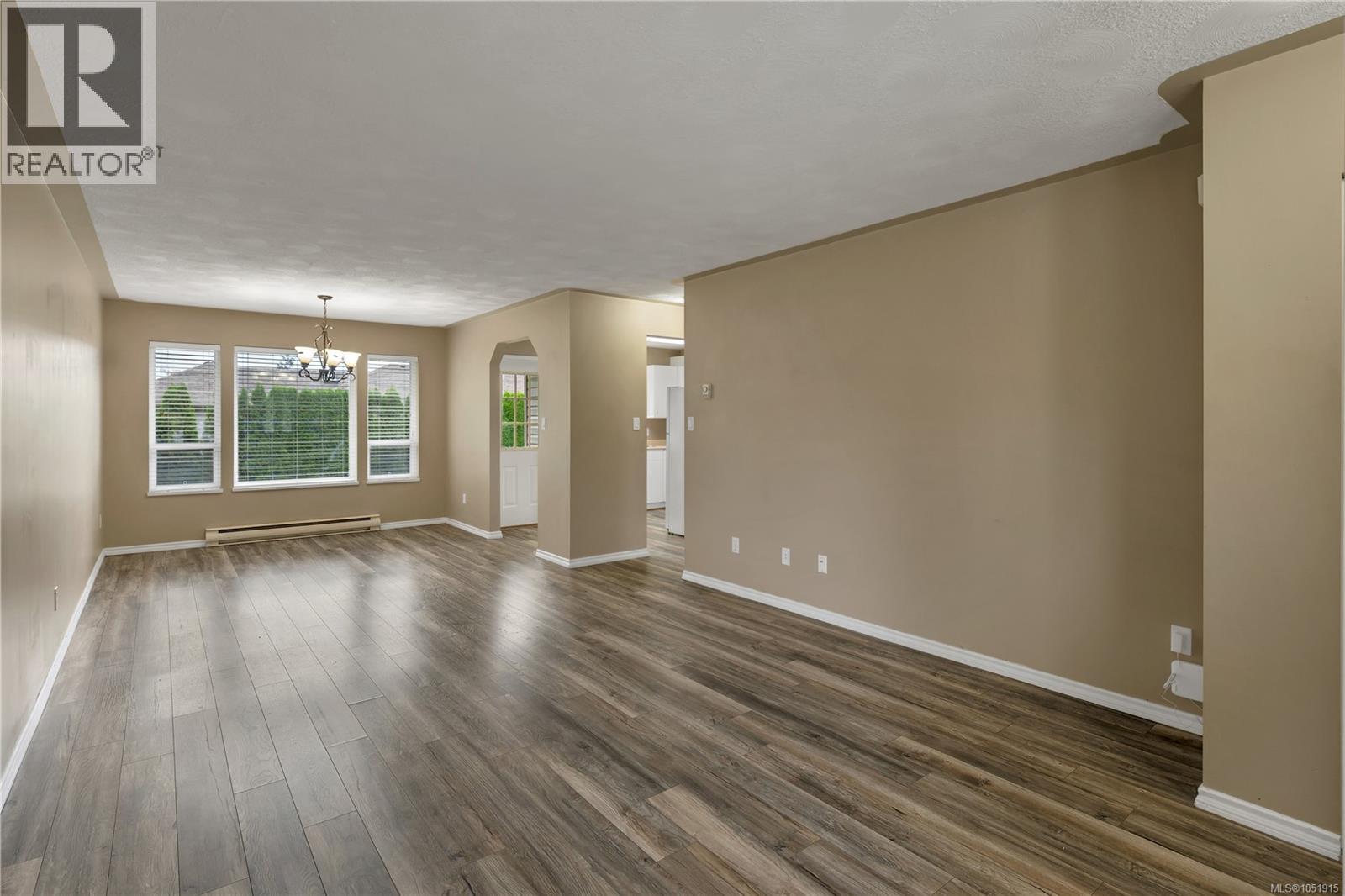 1 772 Robron Rd