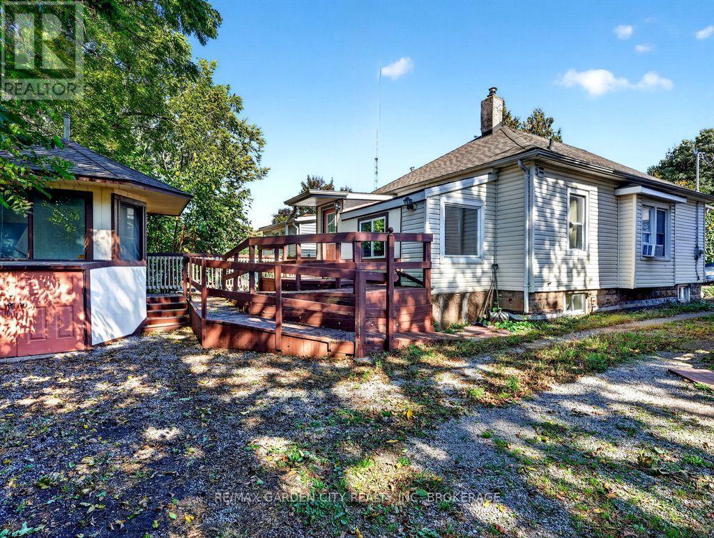 15 Rodman Street, St. Catharines, Ontario  L2R 5C9 - Photo 4 - X14029980