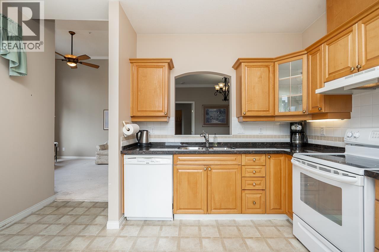 411 3098 Guildford Way, Coquitlam, British Columbia  V3B 7W8 - Photo 9 - R3175012