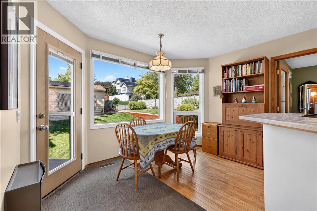 14 Hawkdale Gate NW, Calgary, Alberta  T3G 2W6 - Photo 12 - A2342815