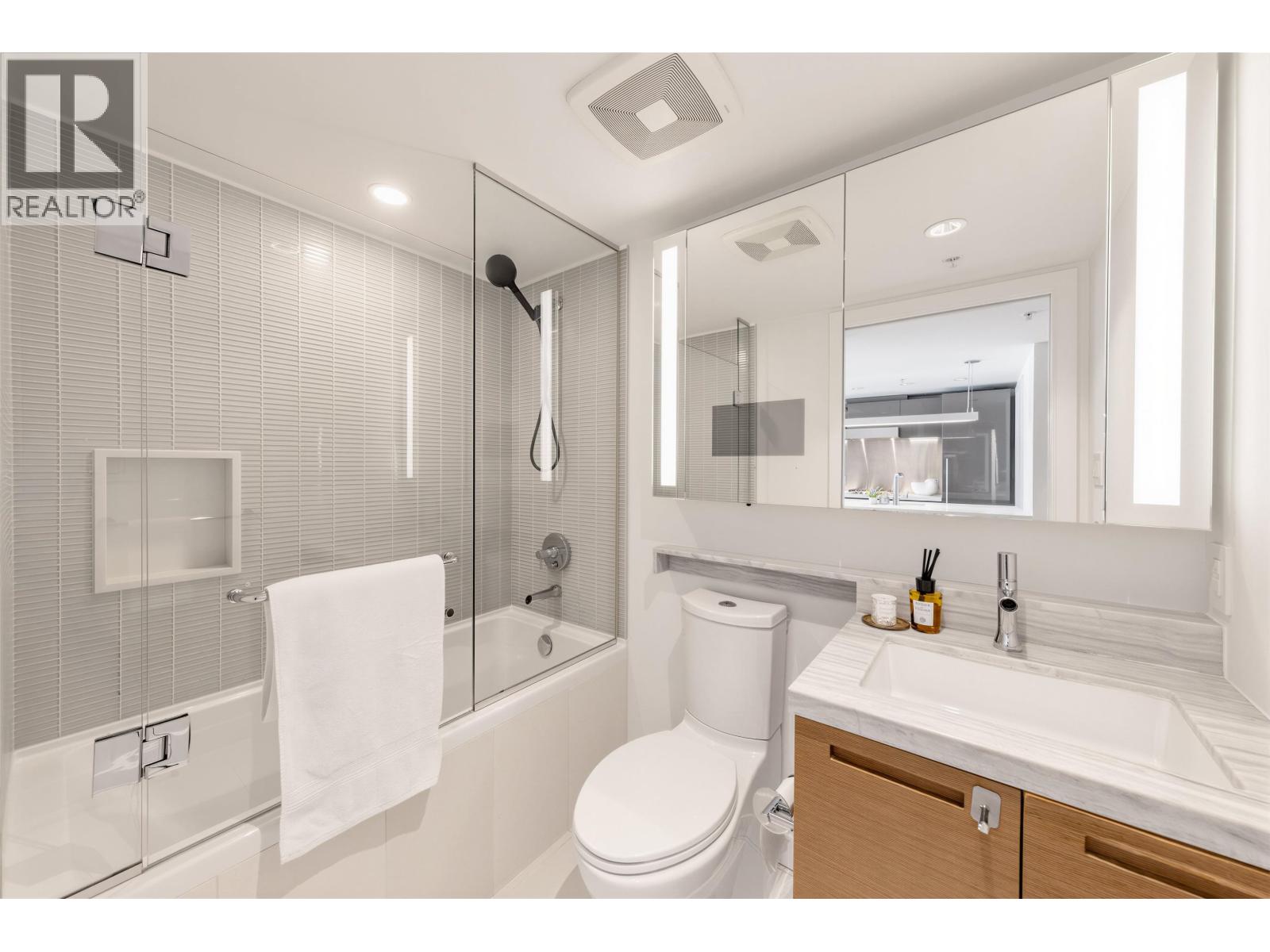 1902 777 Richards Street, Vancouver, British Columbia  V6B 0M6 - Photo 28 - R3174883
