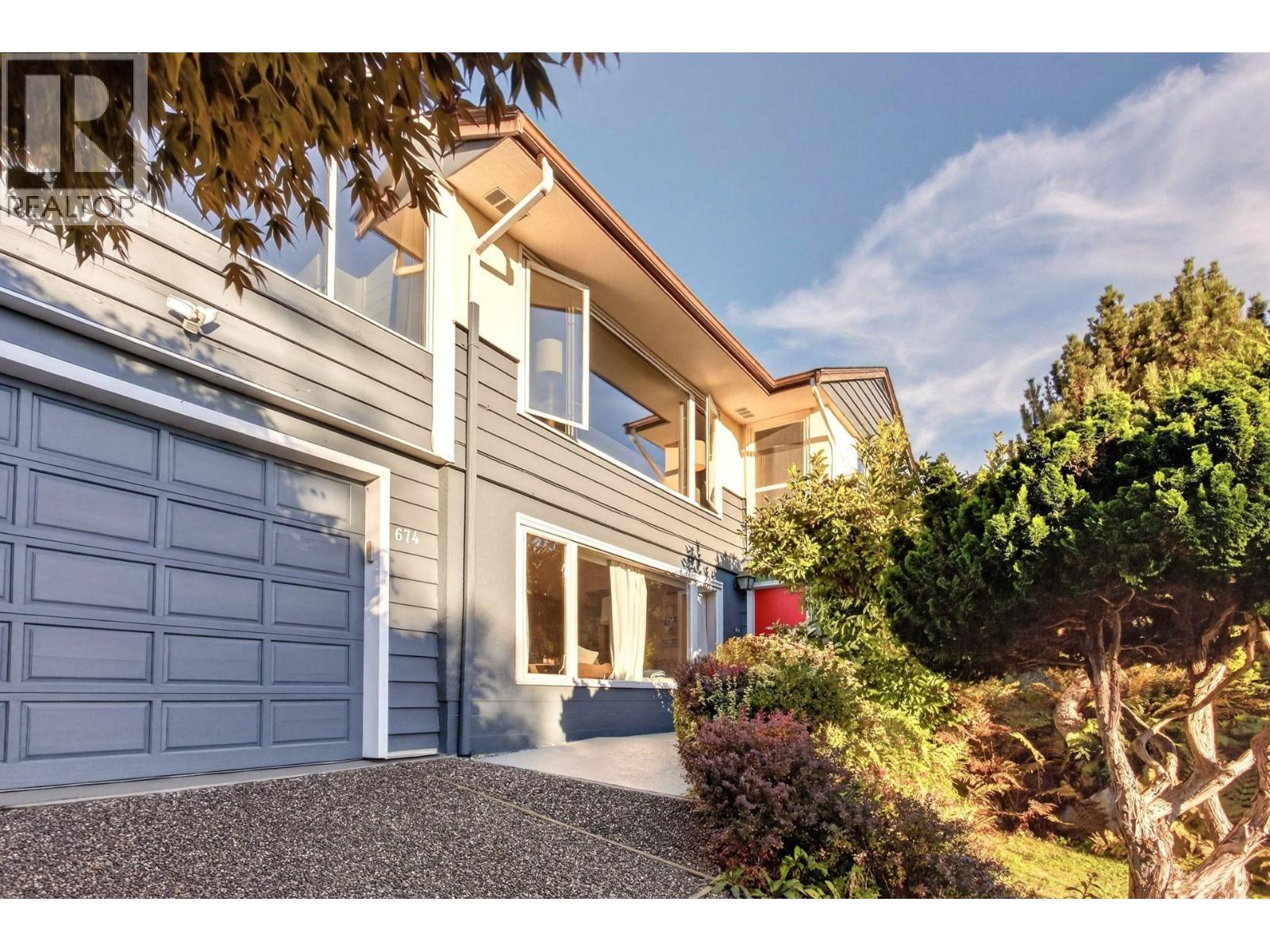 674 Blueridge Avenue, North Vancouver, British Columbia  V7R 2J3 - Photo 36 - R3174344