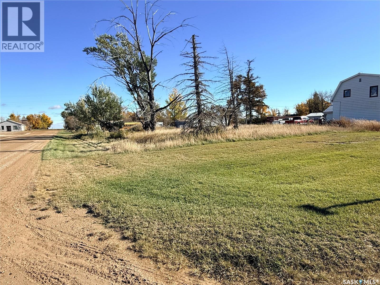 - 1st Street W, Coteau Rm No. 255, Saskatchewan  S0L 0G0 - Photo 3 - SK051032