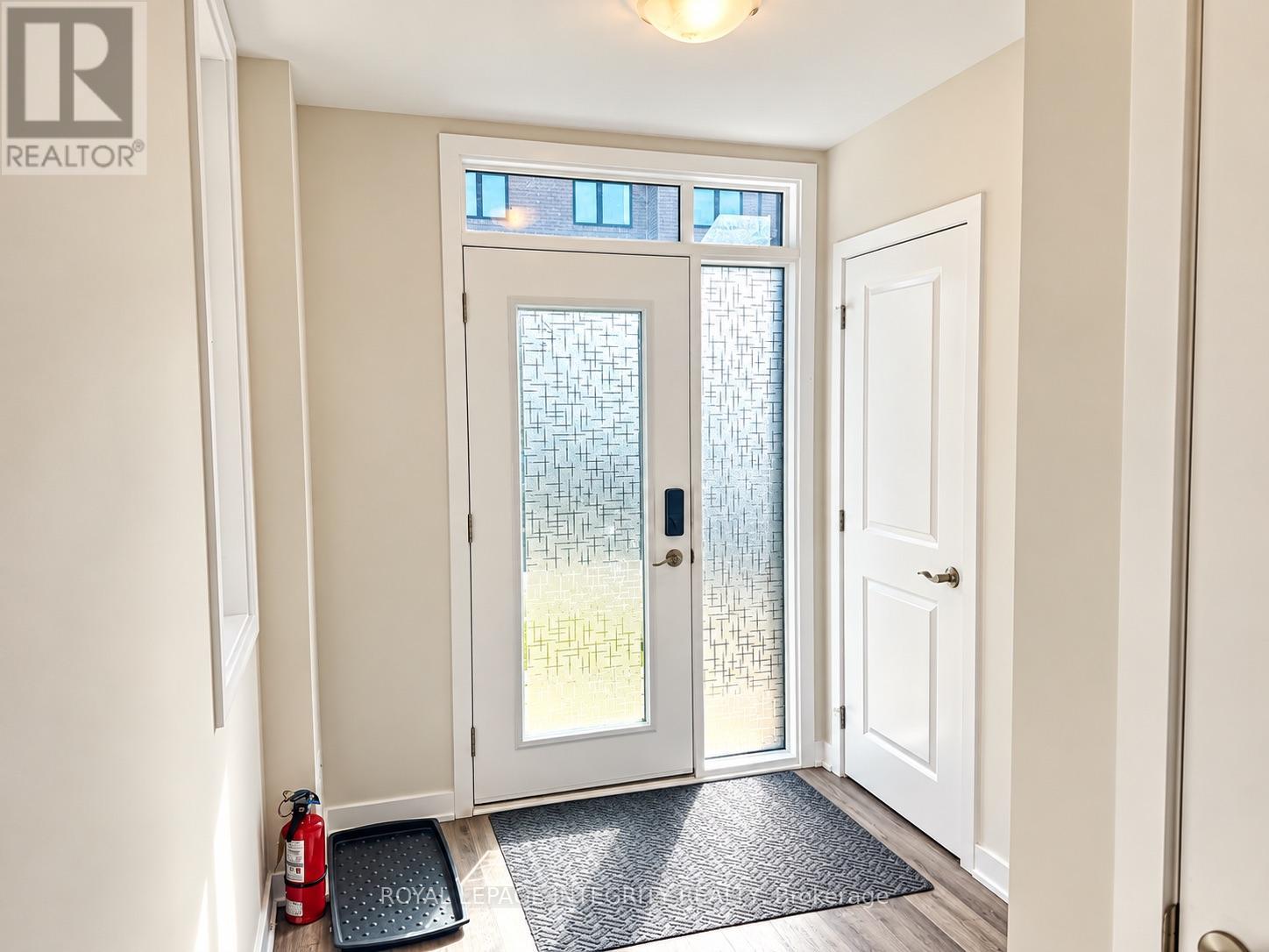 409 Jewelwing Pvt, Ottawa, Ontario  K1X 0M7 - Photo 2 - X14004214