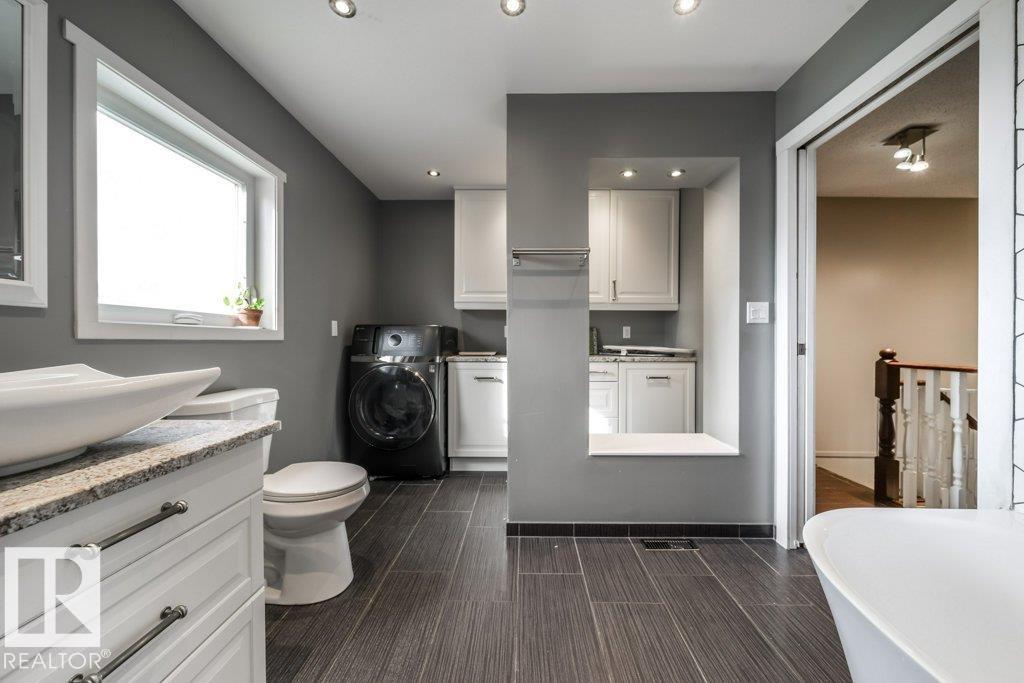 3815 36 AV NW