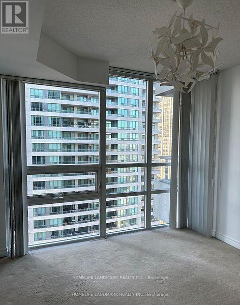 35 Hollywood Avenue, Toronto, Ontario  M2N 0A9 - Photo 4 - C14030070