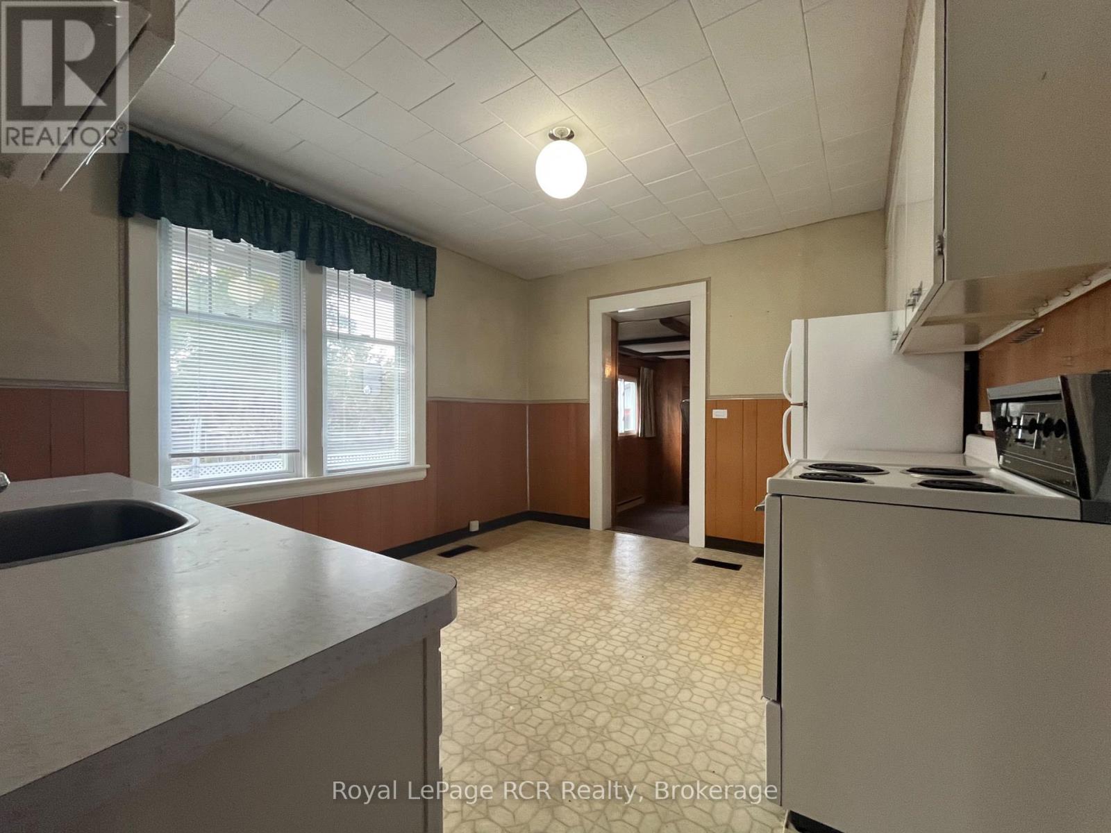 582 12th Ave Avenue N, Hanover, Ontario  N4N 2V6 - Photo 25 - X14030118