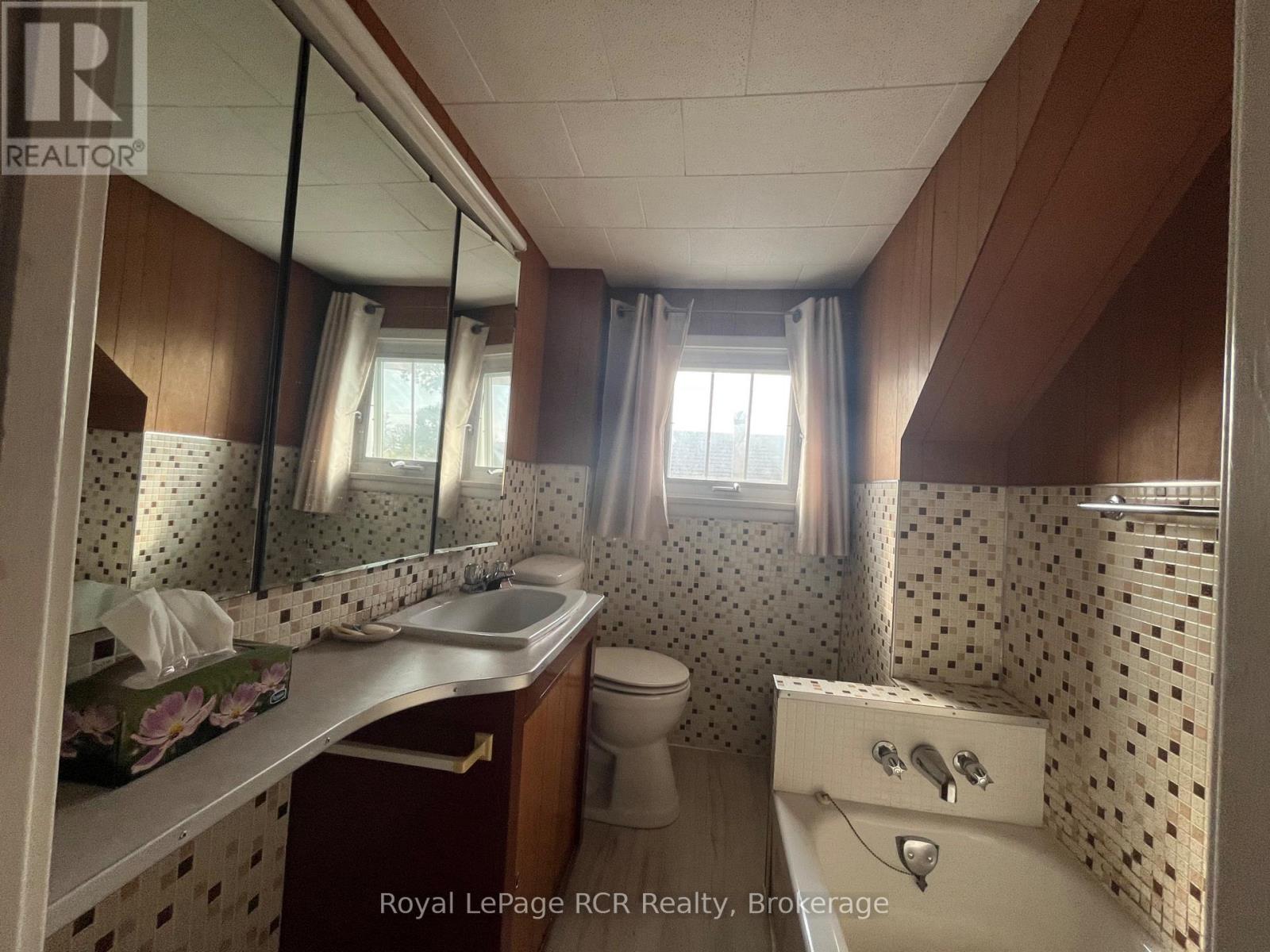 582 12th Ave Avenue N, Hanover, Ontario  N4N 2V6 - Photo 35 - X14030118