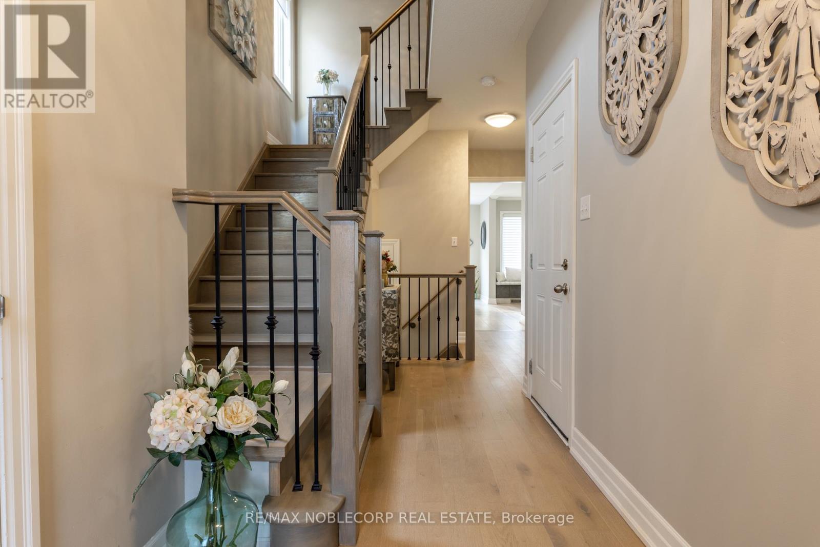 2189 Galloway Street, Innisfil, Ontario  L9S 0H3 - Photo 3 - N14030054