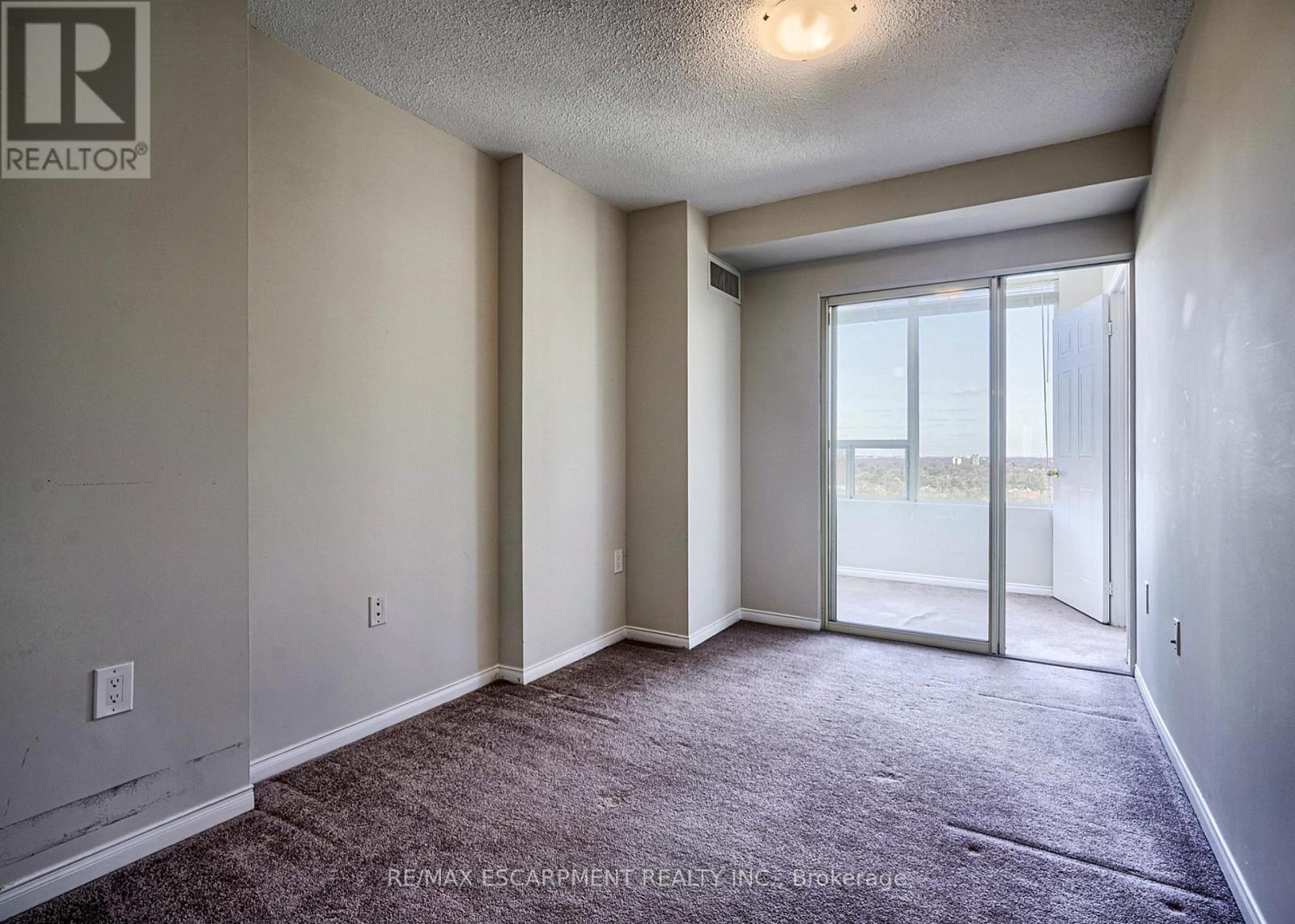 2009 - 1270 Maple Crossing Boulevard, Burlington, Ontario  L7S 2J3 - Photo 11 - W14030056