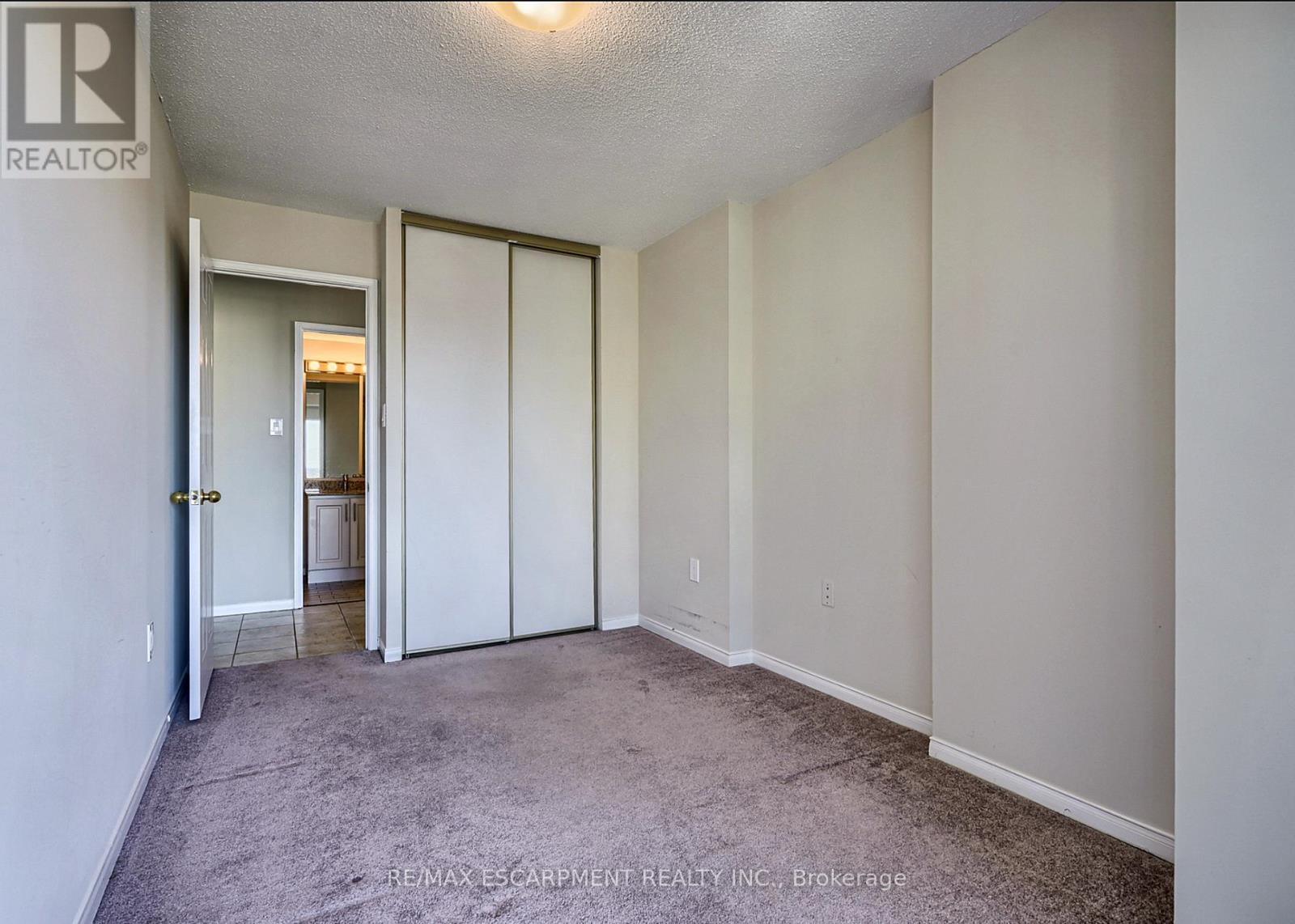 2009 - 1270 Maple Crossing Boulevard, Burlington, Ontario  L7S 2J3 - Photo 12 - W14030056