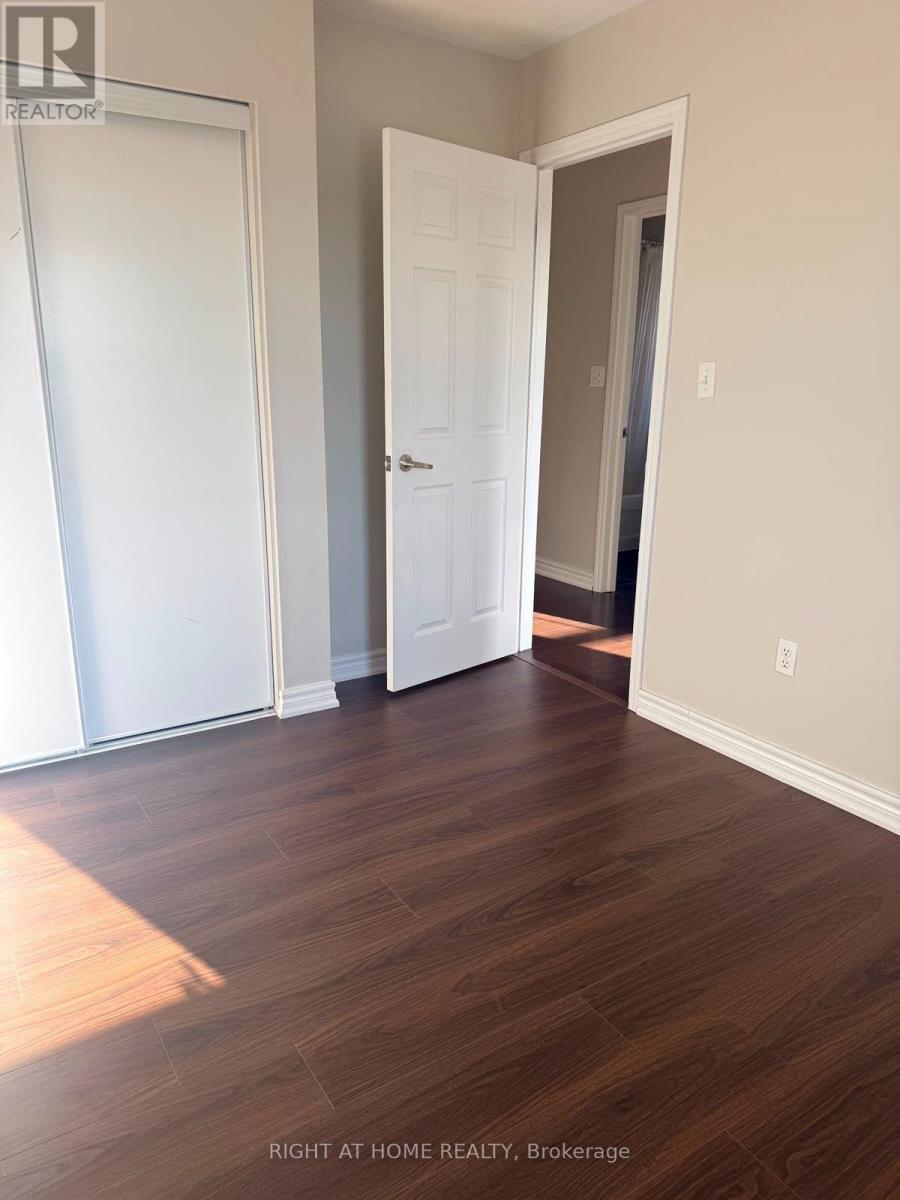 13 Lanternlight Lane, Brampton, Ontario  L7A 0T3 - Photo 17 - W14030060