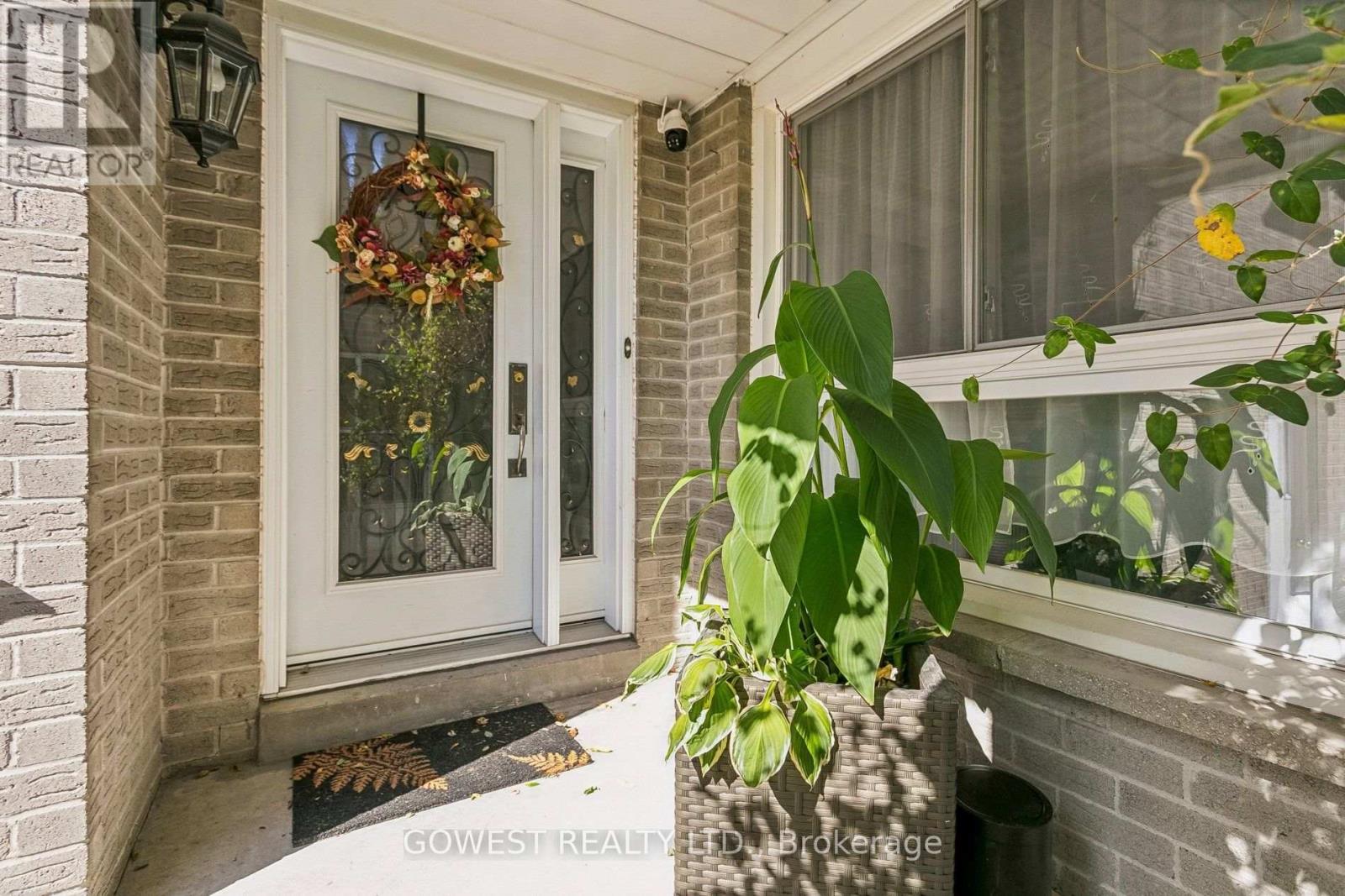 Main - 3275 Dragon Drive, Mississauga, Ontario  L5B 3H6 - Photo 2 - W14030106
