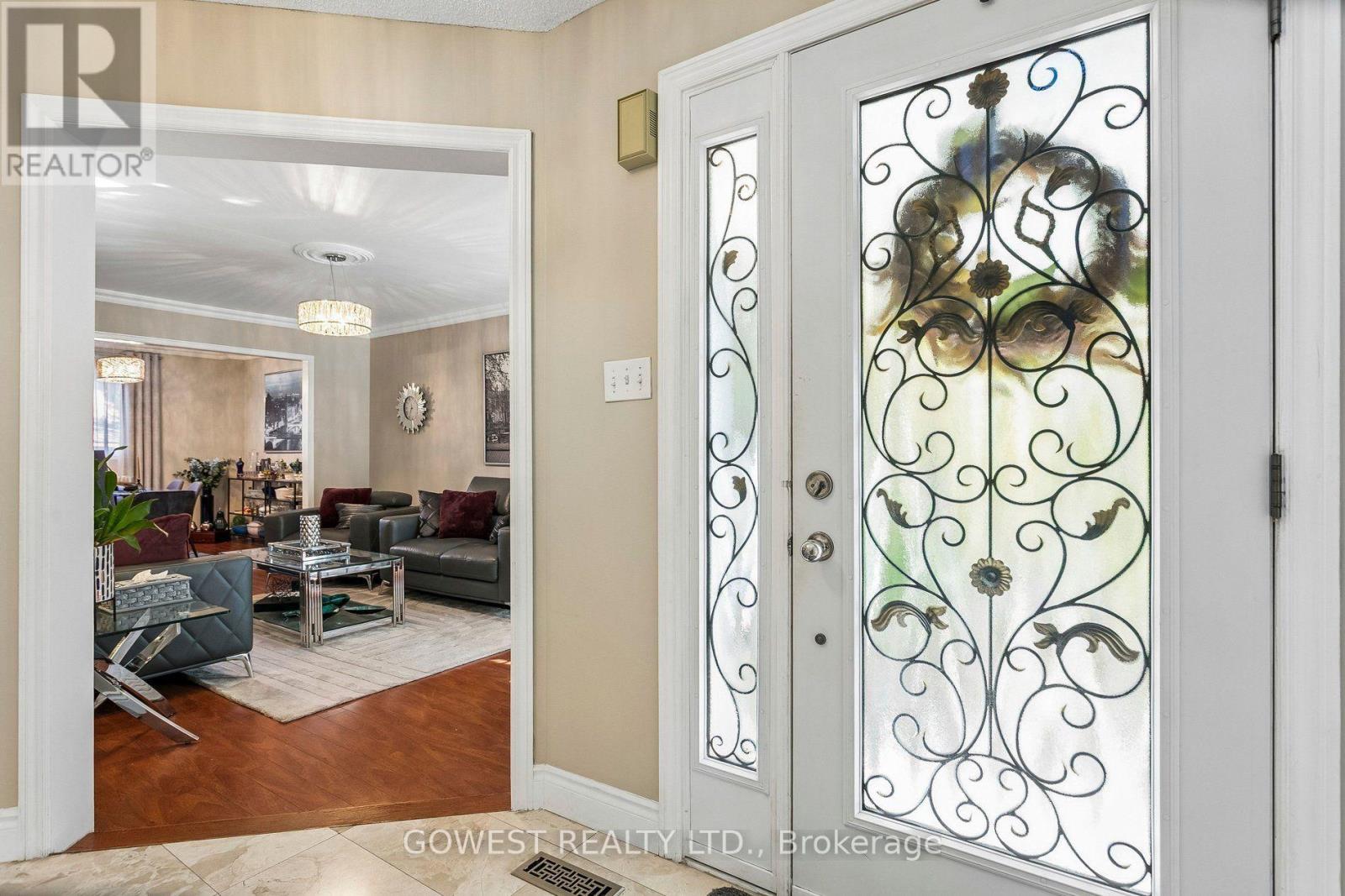 Main - 3275 Dragon Drive, Mississauga, Ontario  L5B 3H6 - Photo 4 - W14030106