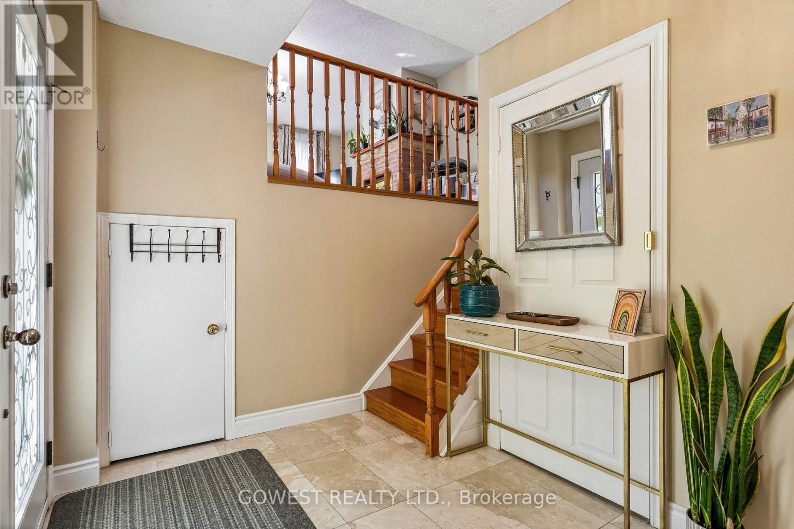 Main - 3275 Dragon Drive, Mississauga, Ontario  L5B 3H6 - Photo 5 - W14030106