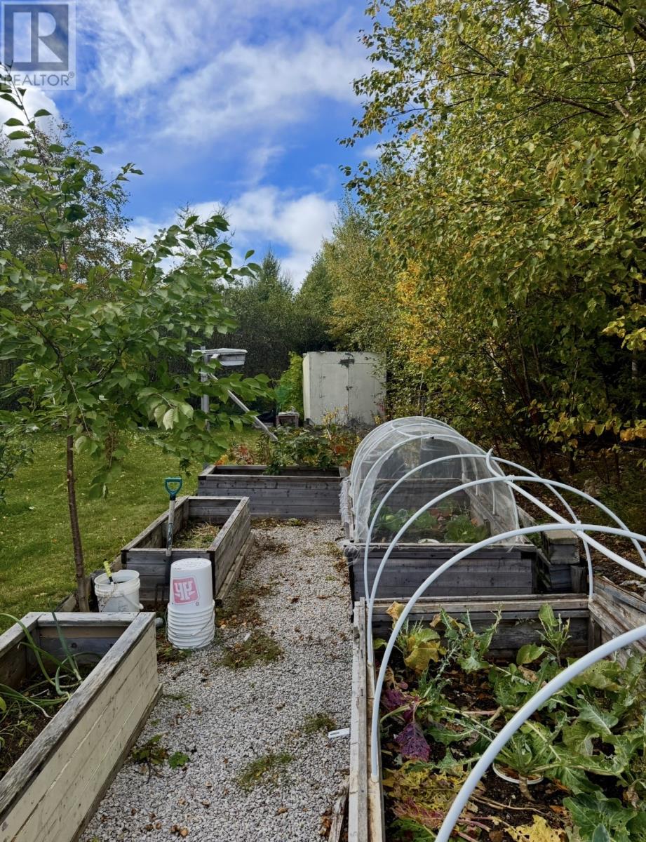 24 Farm Road, Howley — photo 18