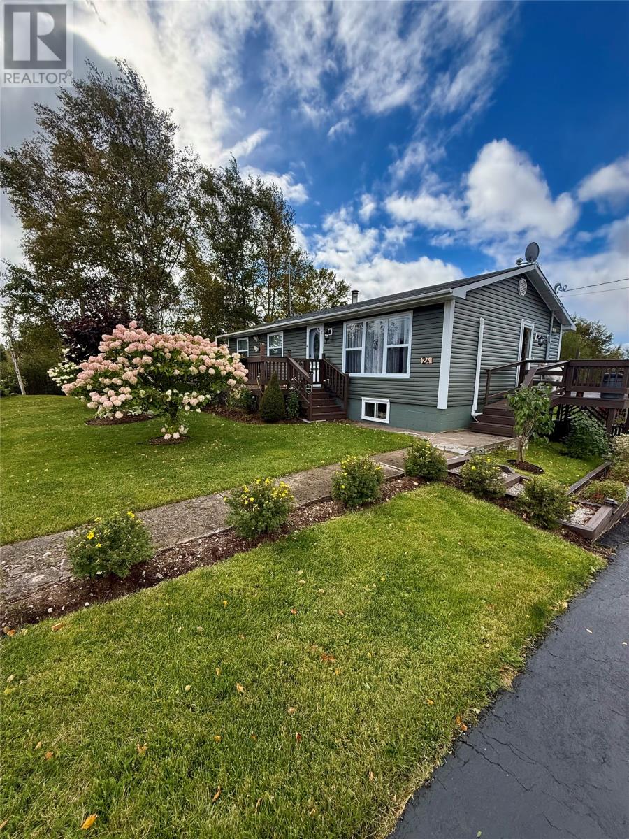 24 Farm Road, Howley — photo 49