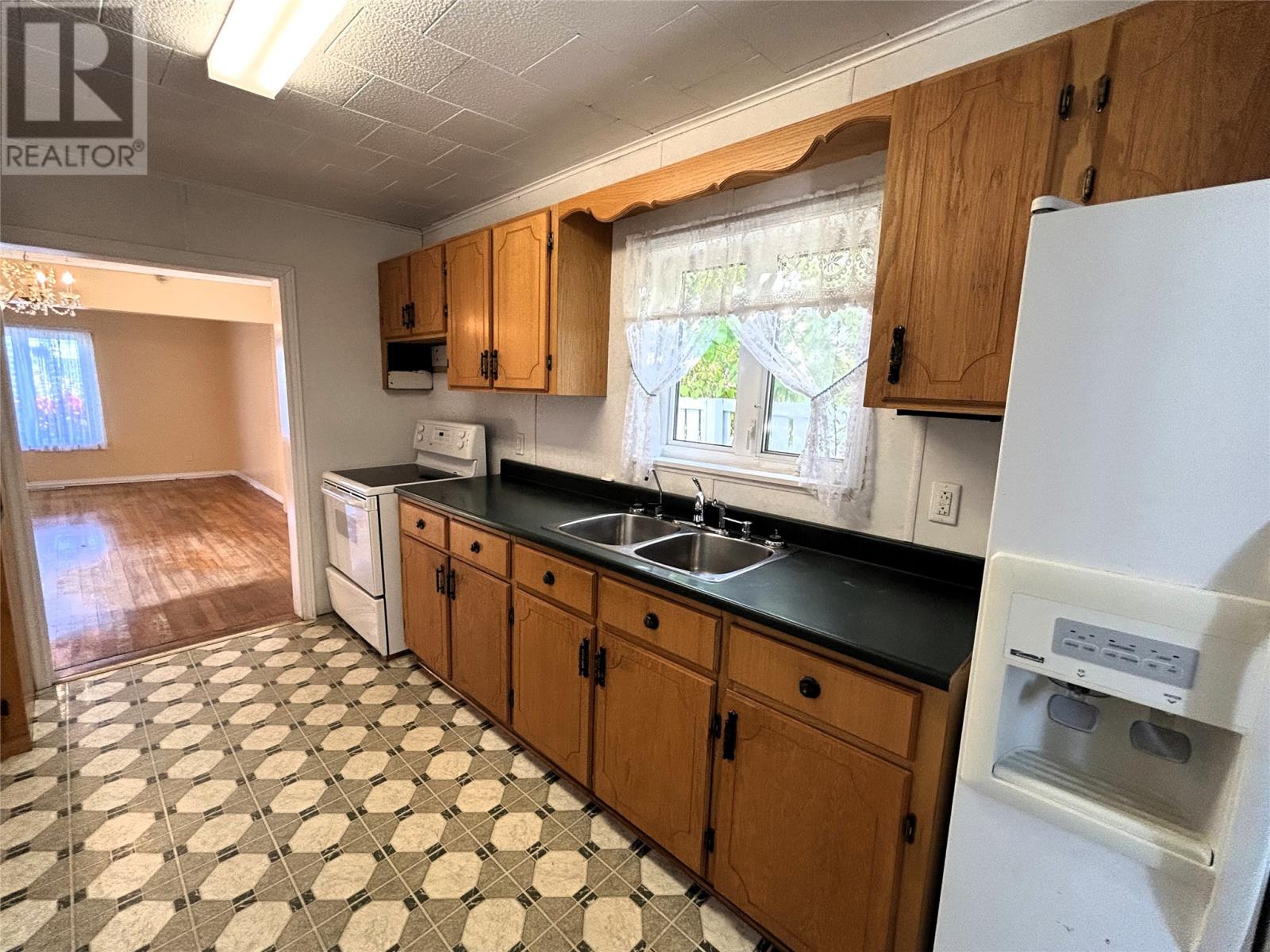 1 Stanley Place, Stephenville — photo 9