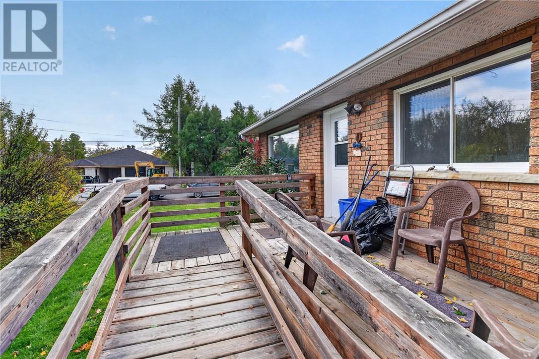 2871 Baker, Val Caron, Ontario  P3N 1K1 - Photo 3 - 2130885