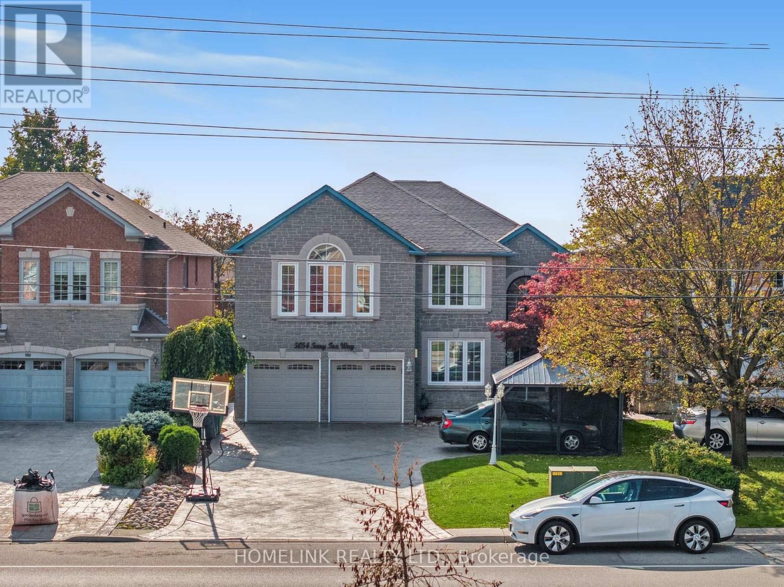 5054 TERRY FOX WAY, Mississauga, Ontario