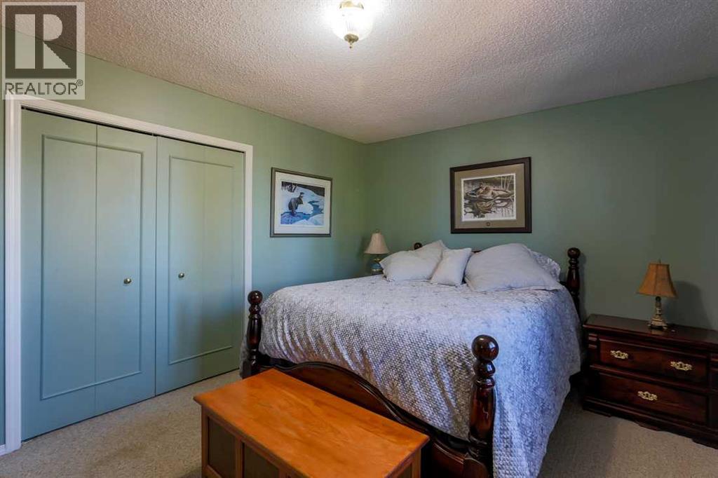 94 Athabasca Crescent