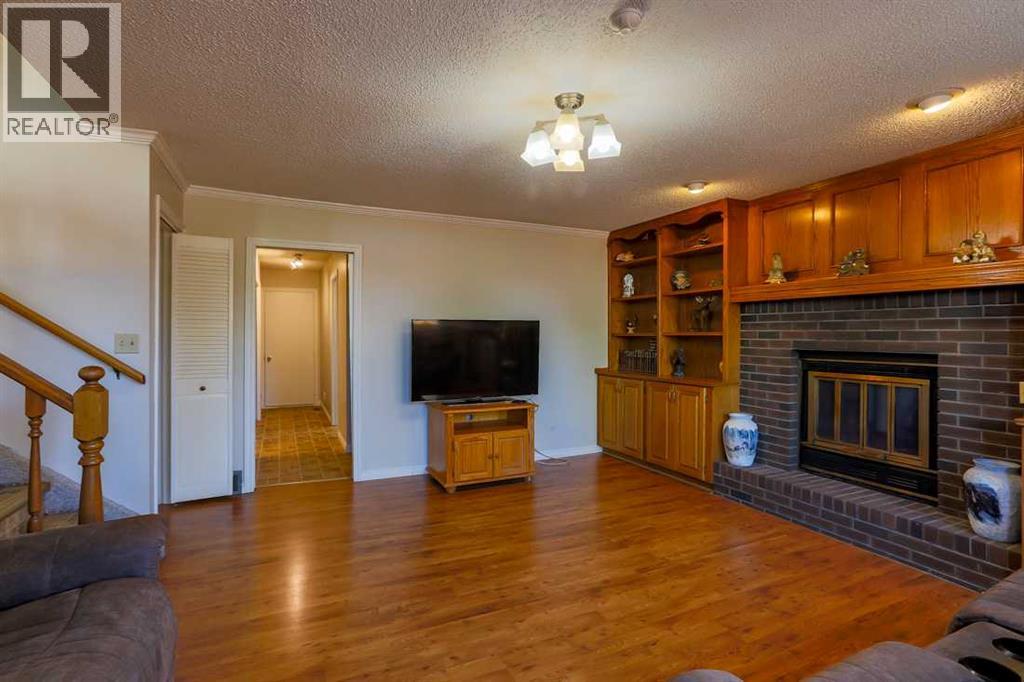94 Athabasca Crescent