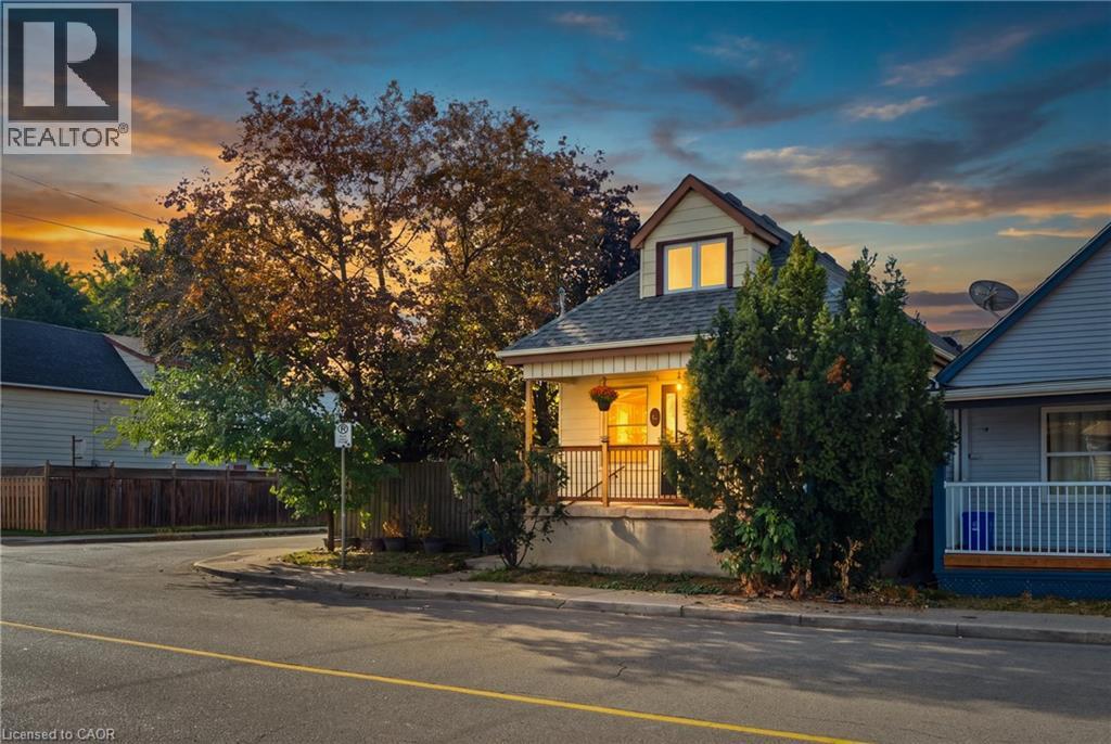 264 Britannia Avenue, Hamilton, Ontario  L8H 1X8 - Photo 2 - 40867075