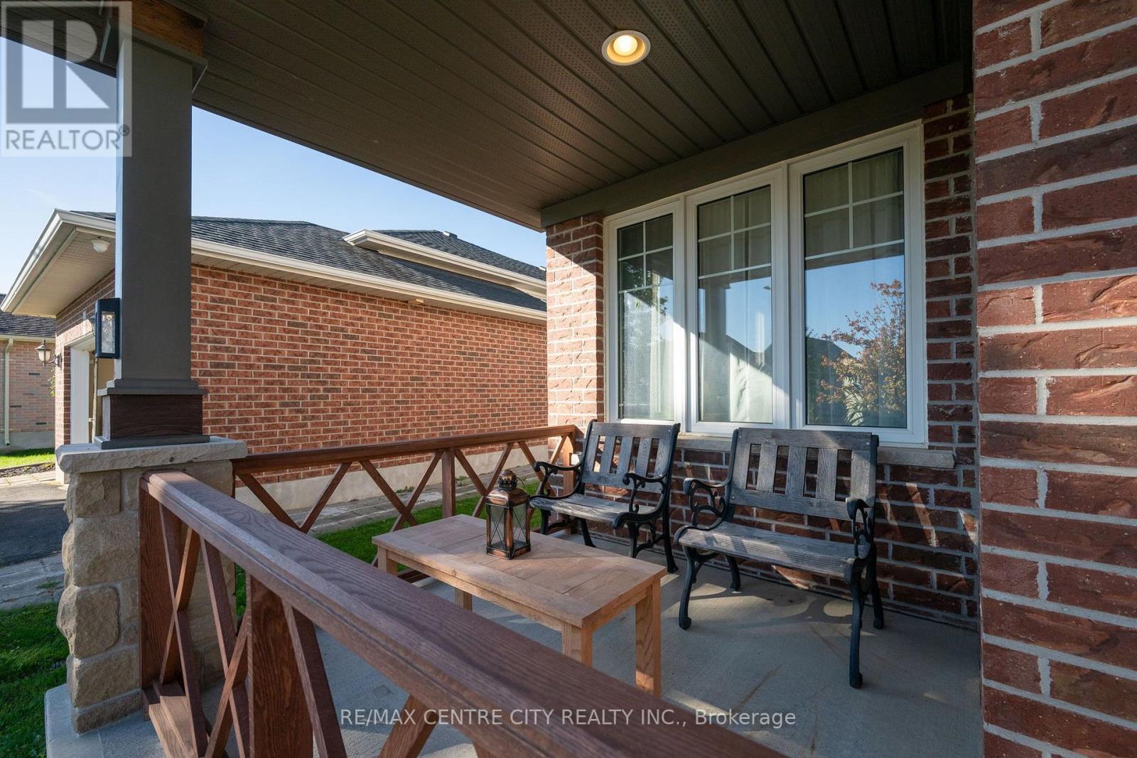 52 Pine Valley Drive, St. Thomas, Ontario  N5R 5J5 - Photo 5 - X14030132