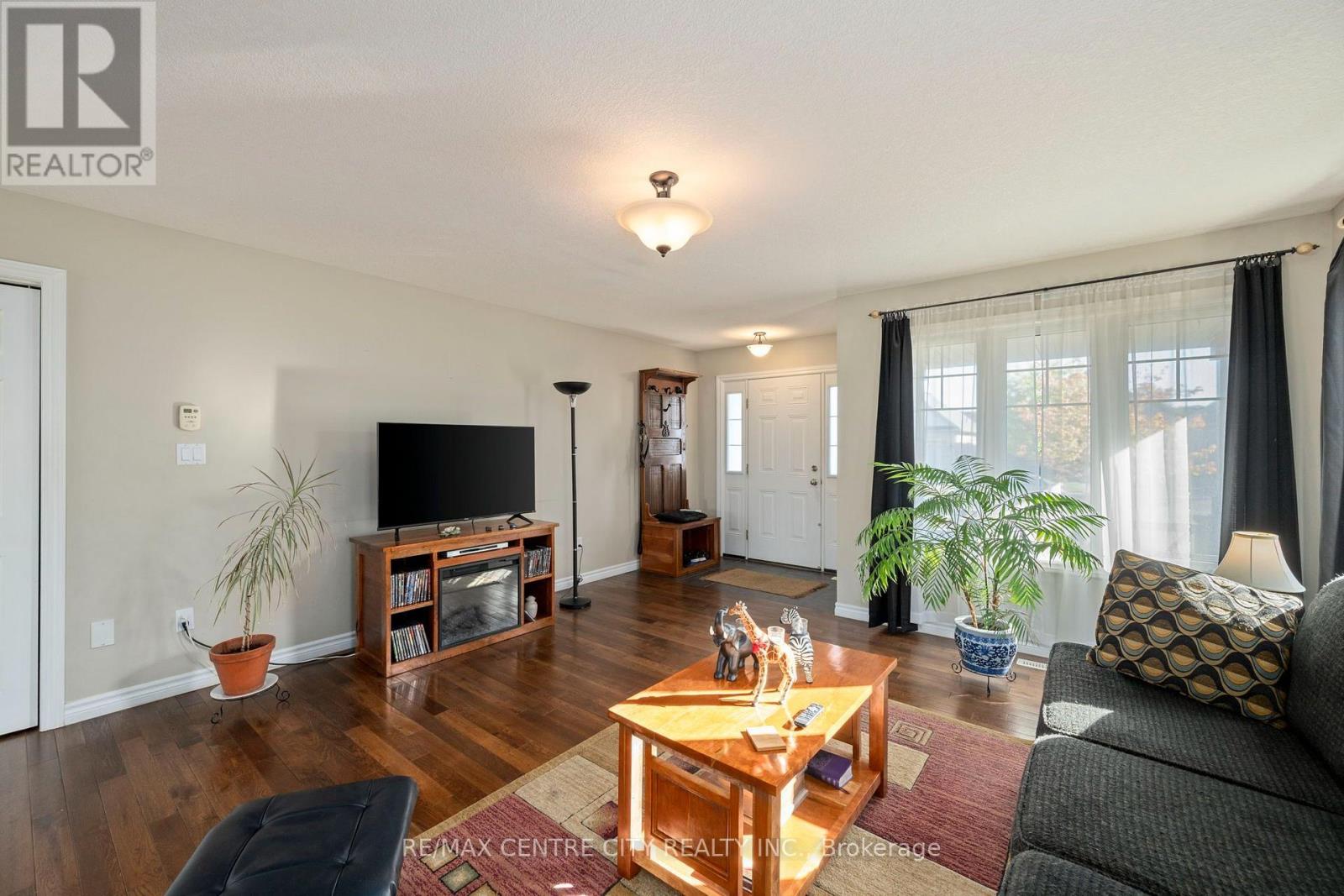 52 Pine Valley Drive, St. Thomas, Ontario  N5R 5J5 - Photo 8 - X14030132