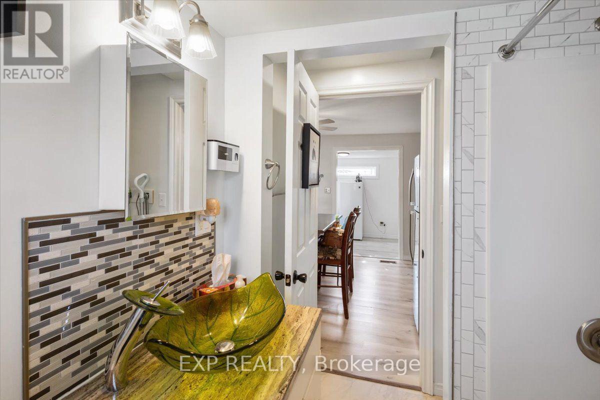 27754 Kerwood Road, Adelaide Metcalfe, Ontario  N0M 2B0 - Photo 22 - X14030156