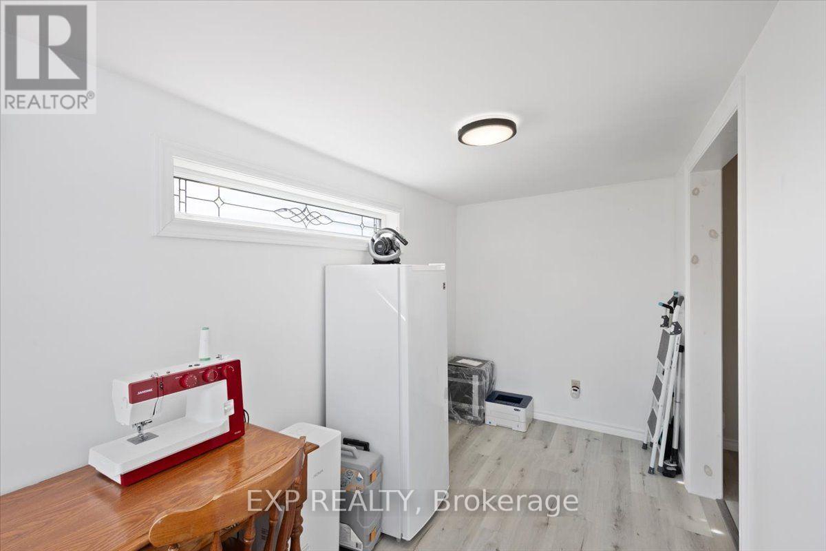 27754 Kerwood Road, Adelaide Metcalfe, Ontario  N0M 2B0 - Photo 26 - X14030156