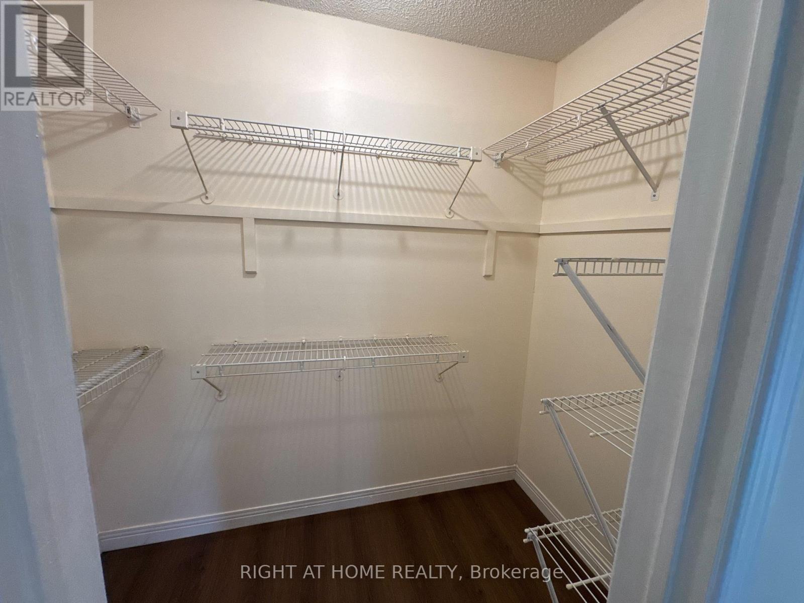 114 Browning Trail, Barrie (Letitia Heights), Ontario  L4N 6R3 - Photo 16 - S14030130