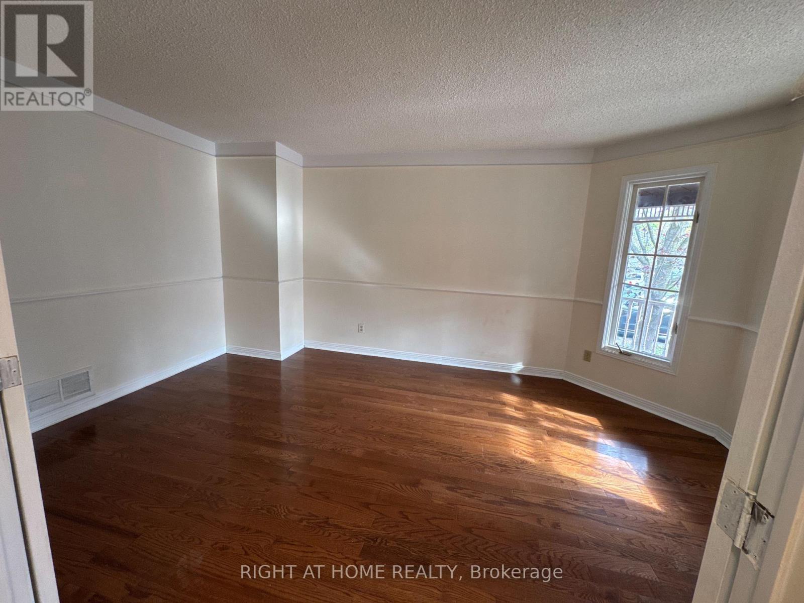 114 Browning Trail, Barrie (Letitia Heights), Ontario  L4N 6R3 - Photo 7 - S14030130