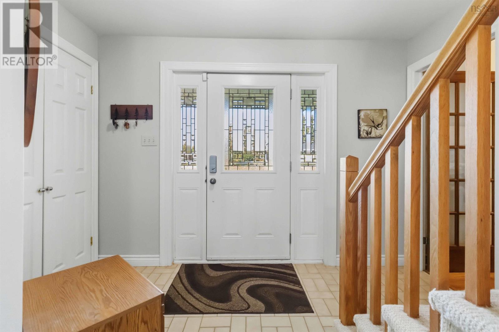 32 Bow Street, Dartmouth, Nova Scotia  B2Y 4P6 - Photo 2 - 202625659