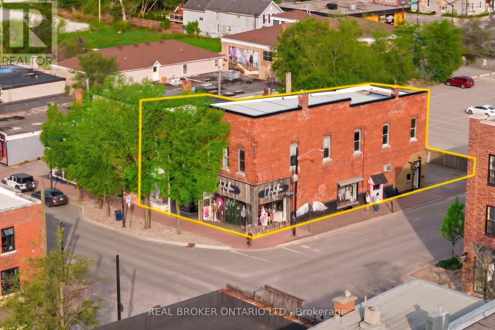 161-165 Mississaga Street E, Orillia, Ontario  L3V 1V8 - Photo 2 - S13213612