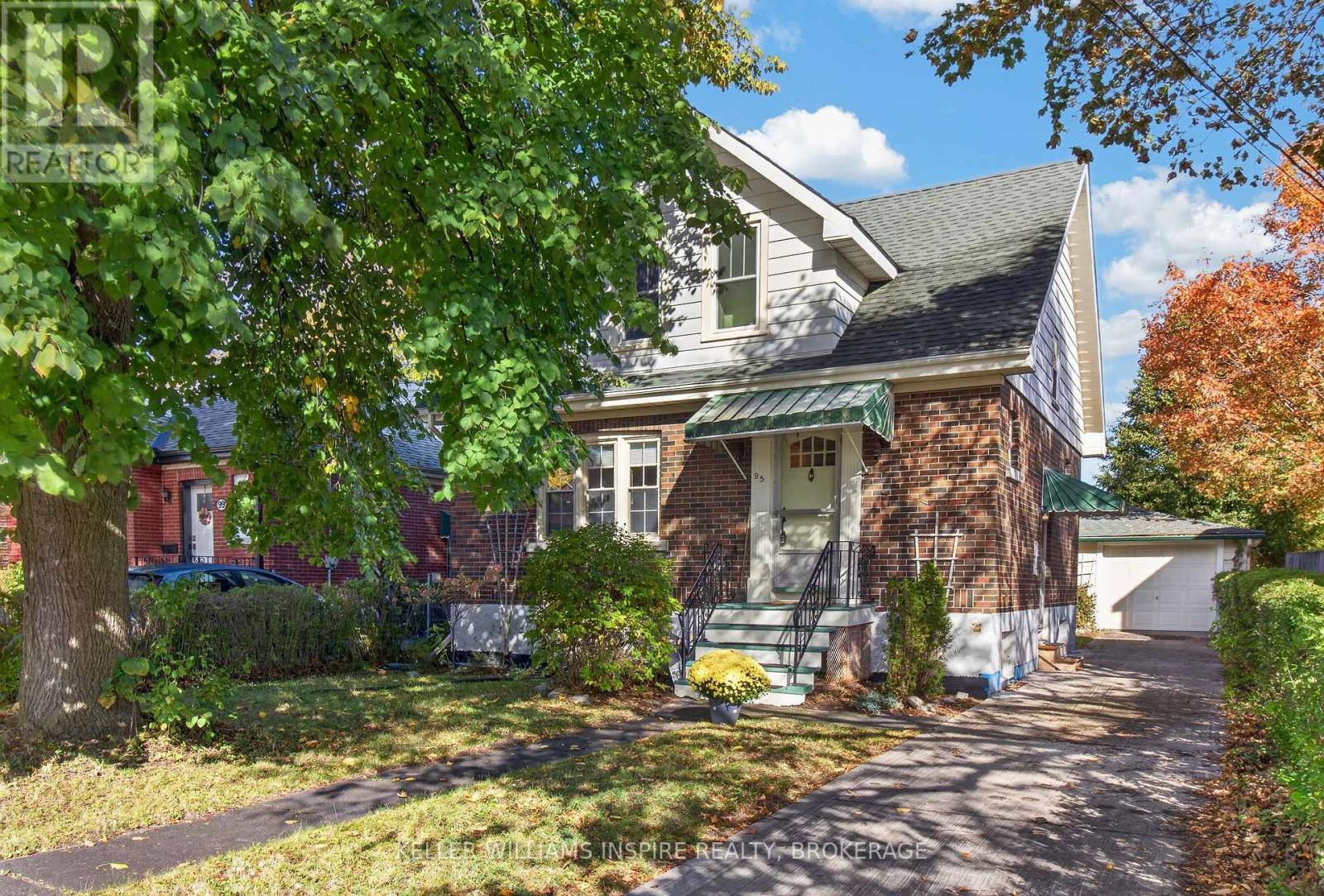 95 DUNDAS STREET, Kingston, Ontario