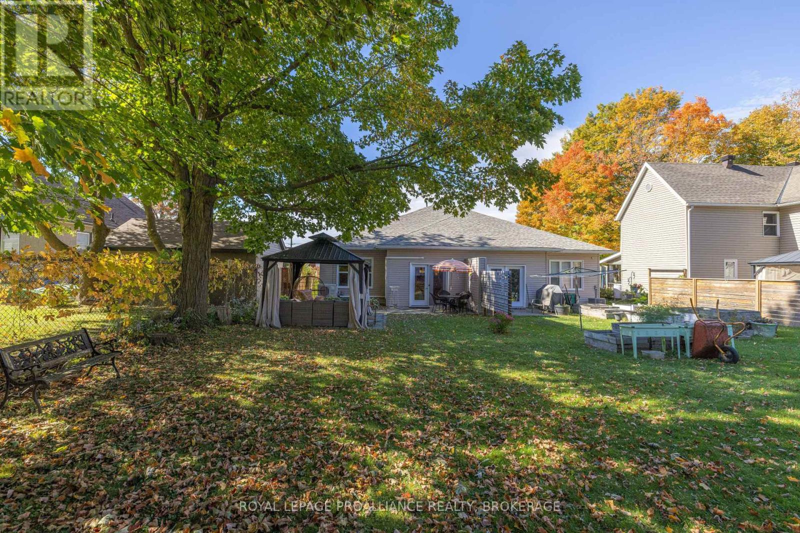 27 Victoria Avenue, Gananoque, Ontario  K7G 2R9 - Photo 41 - X14030236