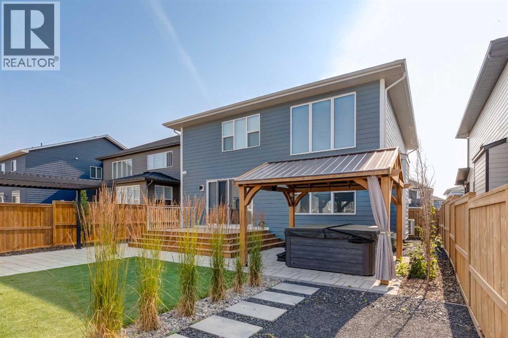 18 South Shore Bay, Chestermere, Alberta T1X 2R9 - Photo 2 - A2335424